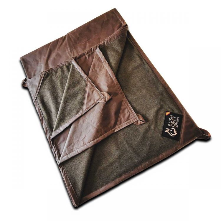 Bushcraft Spain Waterproof Oilskin Canvas Floor with Wool Lining 6'6'' x  4'8''- Ground Sheet with Wool Lining for Bushcraft and Camping- Oilskin  Brown